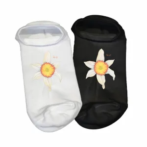 Białe stopki damskie z uroczymi kwiatami - Stylowe dodatki 