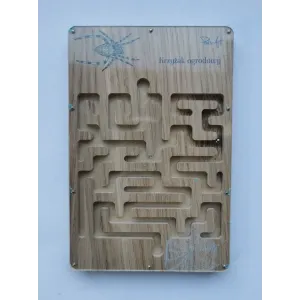 Labirynt przyrodniczy KRZYŻAK OGRODOWY